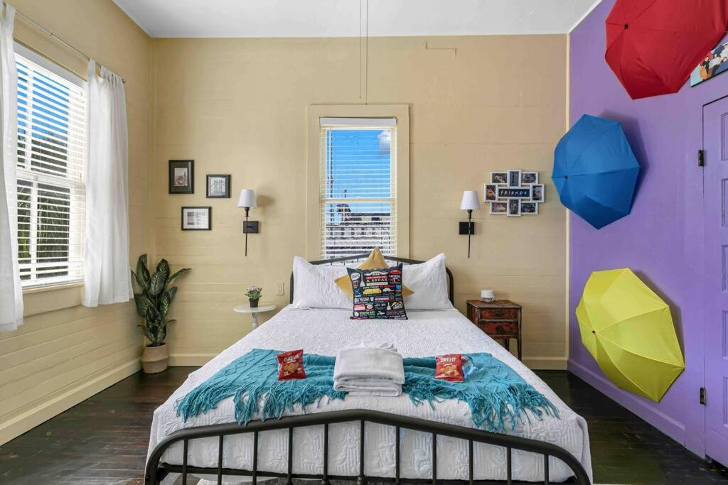 Friends Airbnb Themed 2Bed 2Bath Walkable To All Of Ybor Tampa Exteriör bild